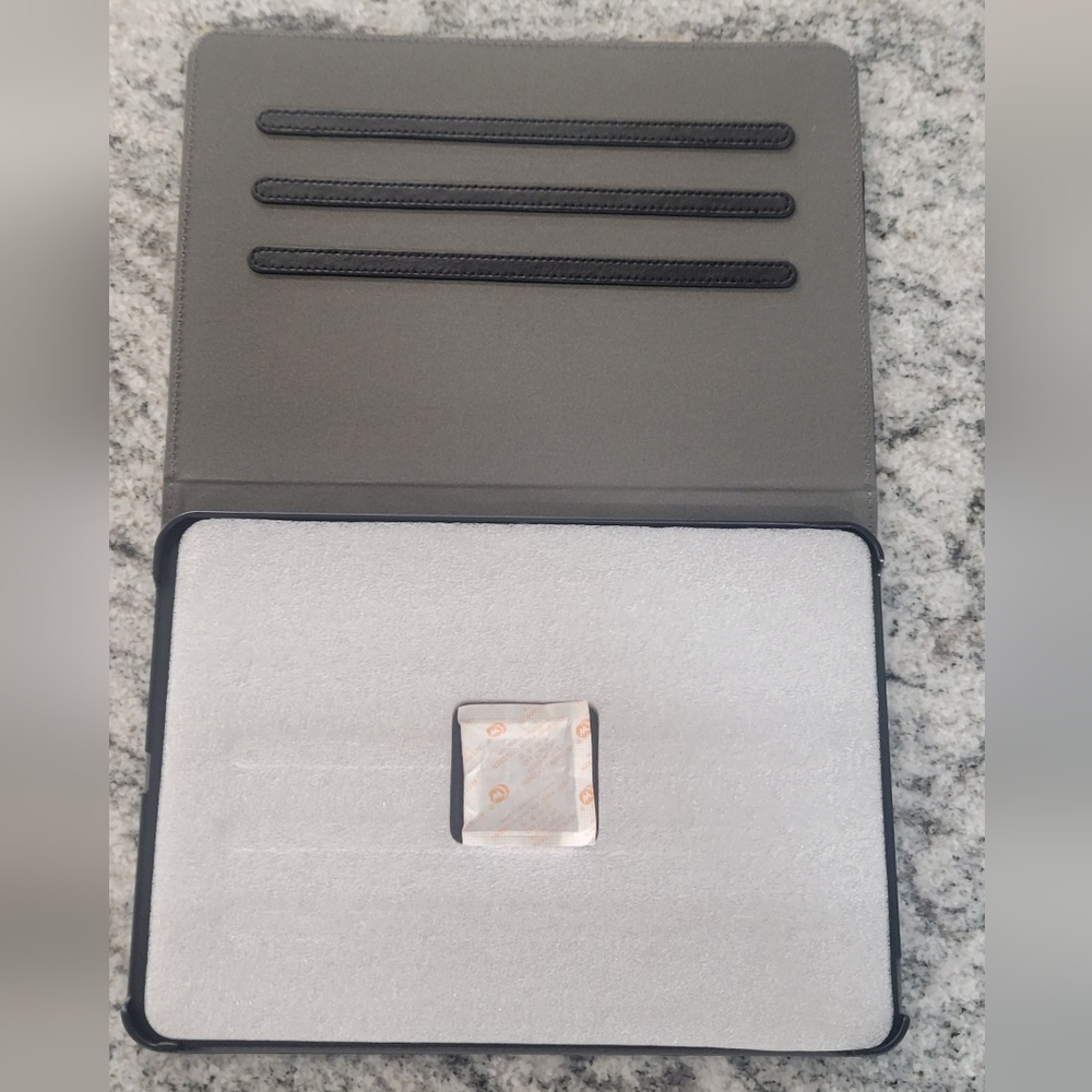 Black Tablet Case - Picture 2 of 3